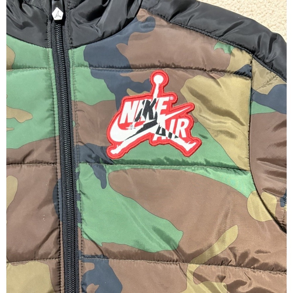 Nike Air Jordan Camo Puffer Jumpman Classic Mashup Jacket Boys Size 8-10 (S) - Picture 10 of 16